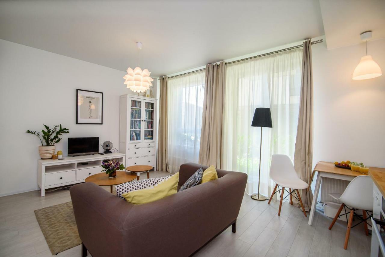 וילנה #Stayhere - Comfy & Stylish Studio With Green Patio Close To Old Town מראה חיצוני תמונה